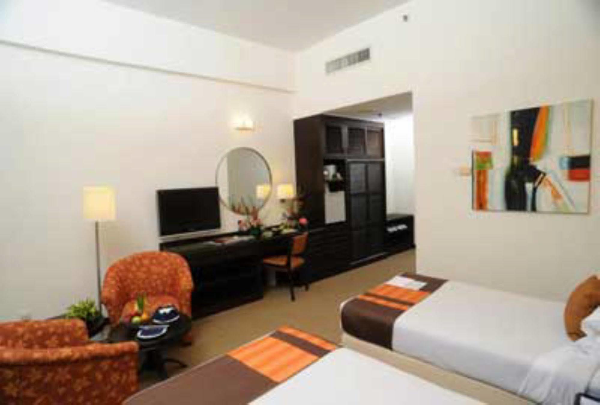 קאג'אנג Rhr Hotel At Uniten מראה חיצוני תמונה