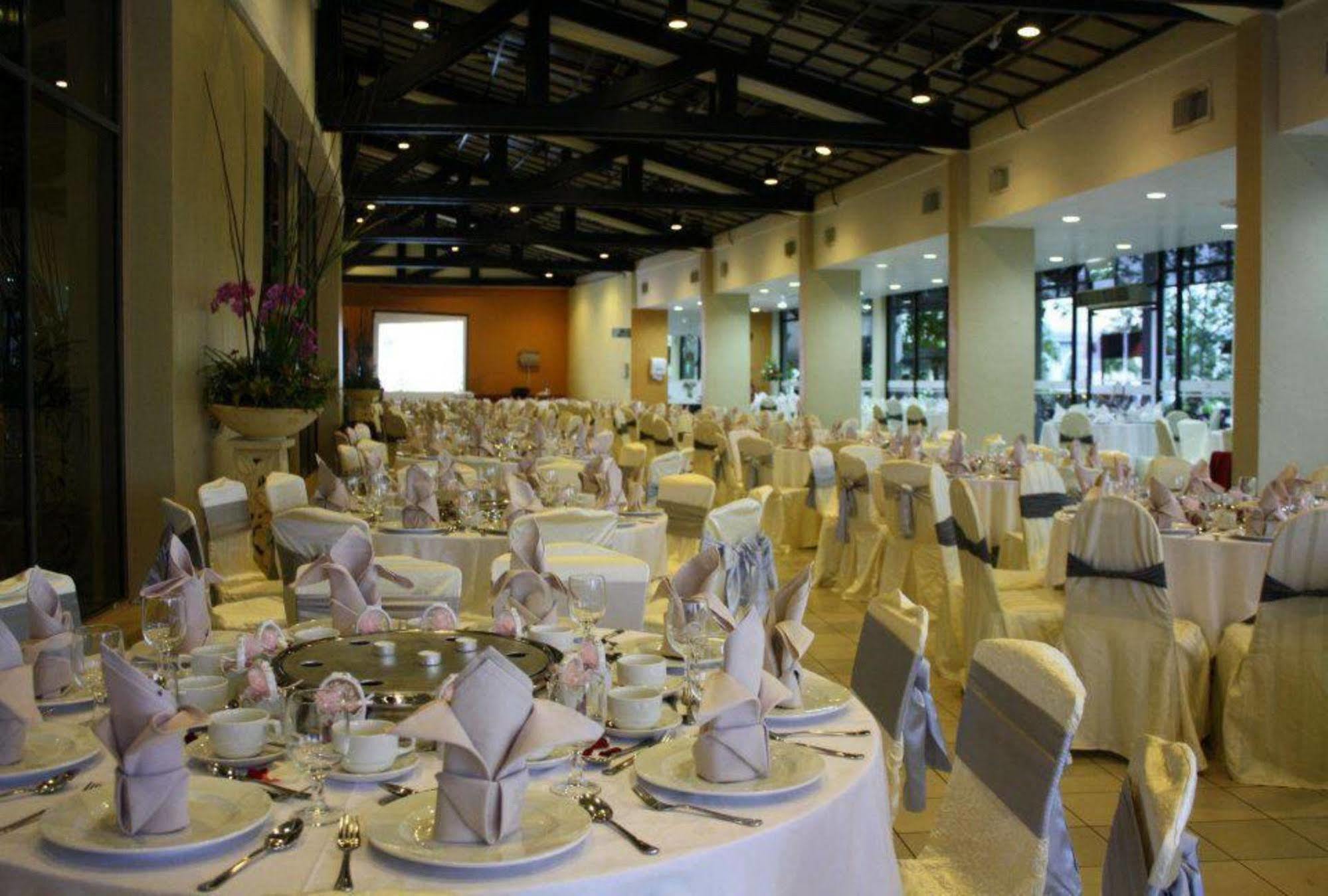 קאג'אנג Rhr Hotel At Uniten מראה חיצוני תמונה