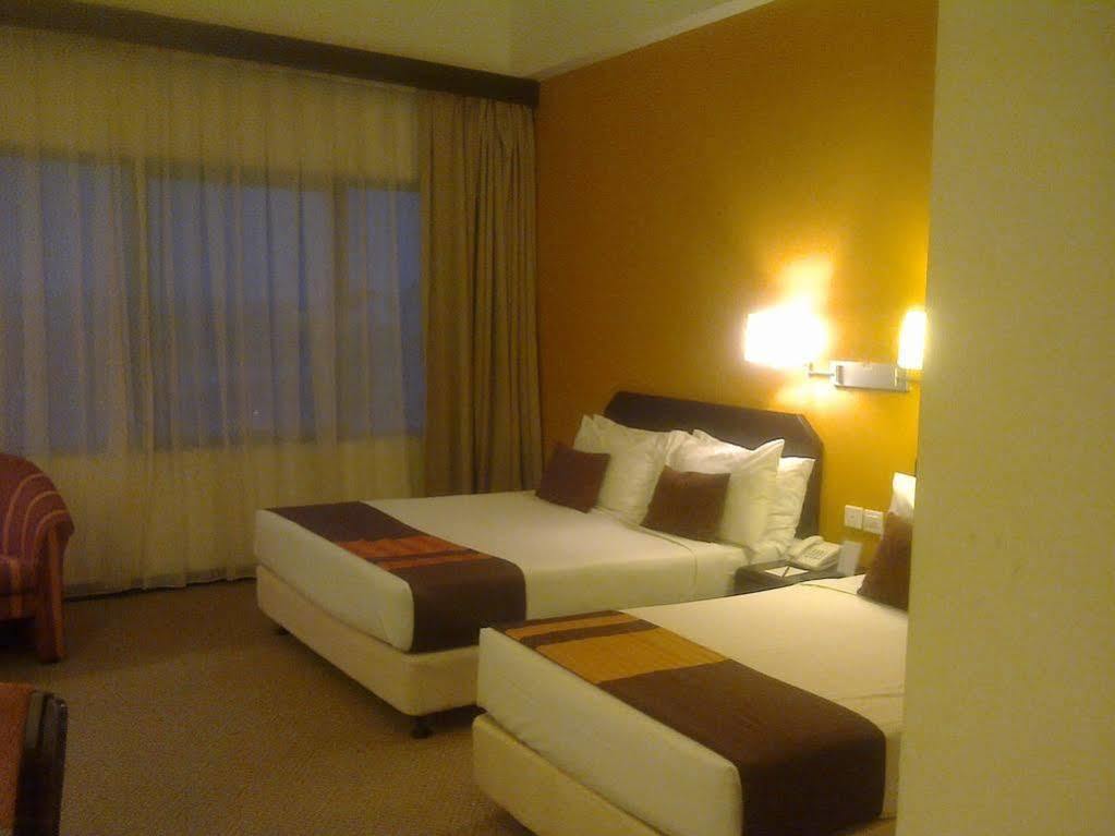קאג'אנג Rhr Hotel At Uniten מראה חיצוני תמונה